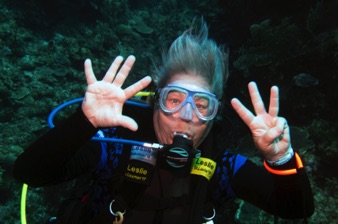 Leslie's 800th Dive